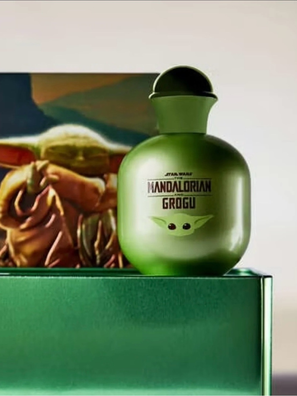 Bath & Body Works Mandalorian Grogu Green Bottle - Picture 2 of 9